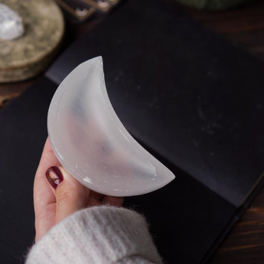10cm Crescent Selenite Polished Charging Cleansing Degaussing Dish Offering Bowl