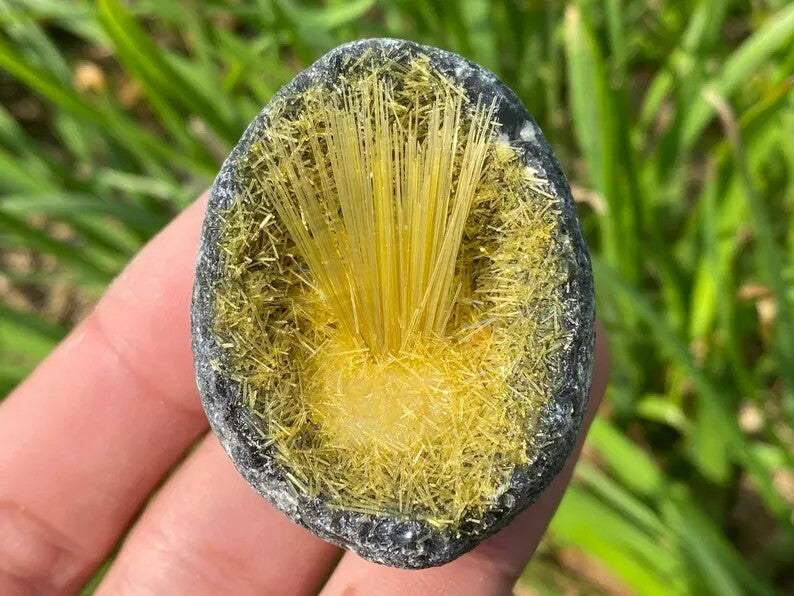 50-80G Yellow Copper Ore Meteorite Specimen Quartz Crystal Goethite Decor Gift