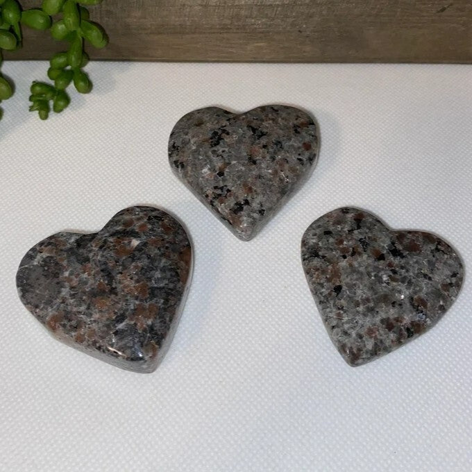 2" Heart Shape Emberlite UV Fluorescent Yooperlite Glowing Fire Rock Stone 1PCS
