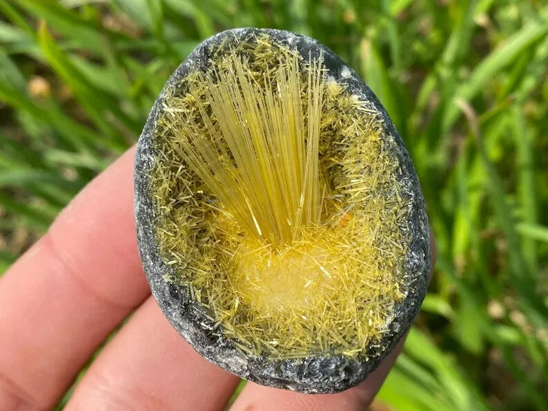 50-80G Yellow Copper Ore Meteorite Specimen Quartz Crystal Goethite Decor Gift