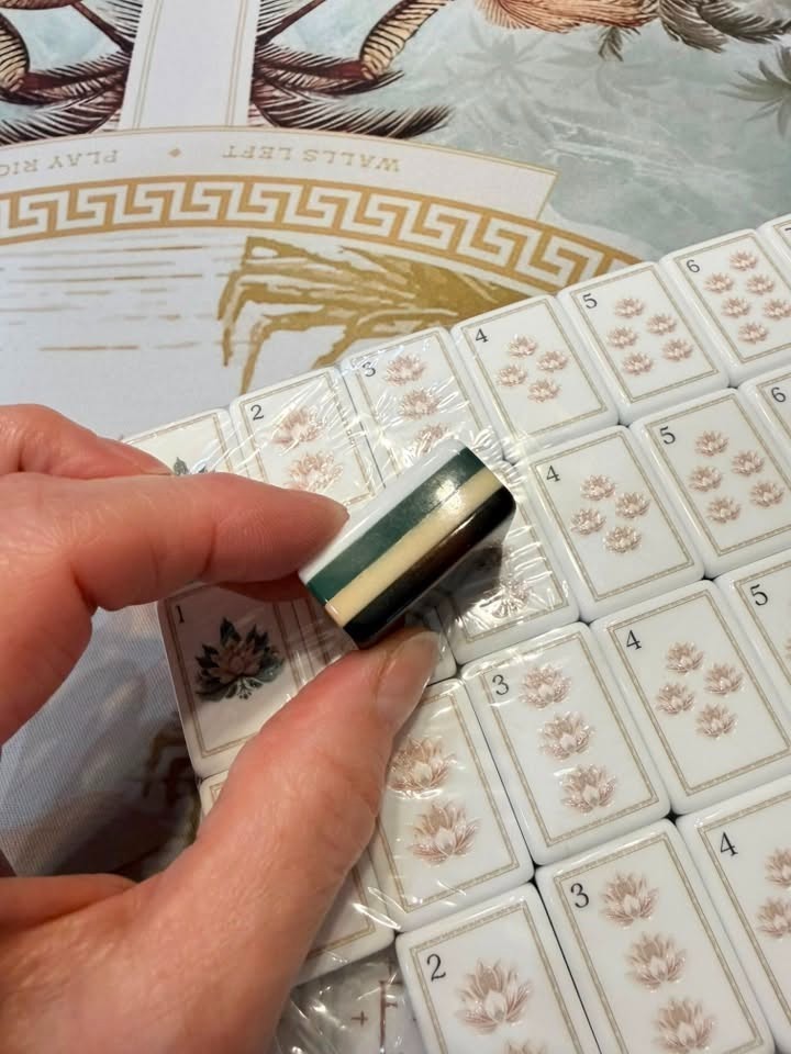 Engraved American Mahjong Tiles  set ,160 Mediterranean with Tortoise Shell