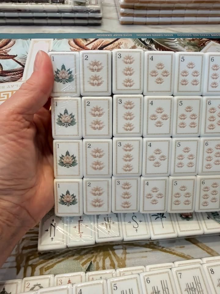 Engraved American Mahjong Tiles  set ,160 Mediterranean with Tortoise Shell