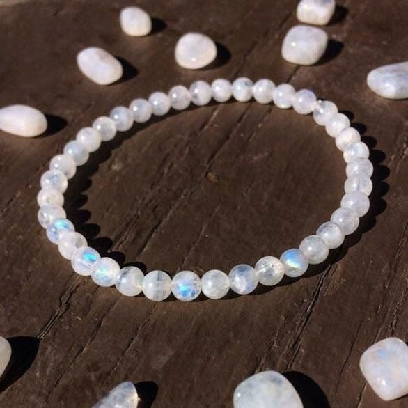 Gemstone White Moonstone 4MM Round Bead Healing Reiki Women Men Bracelet Gift