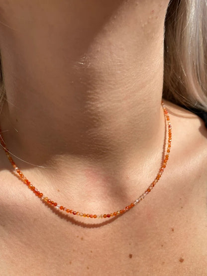 Natural Carnelian Red Agate 2mm Beaded Healing Women Crystal Crystal Necklace