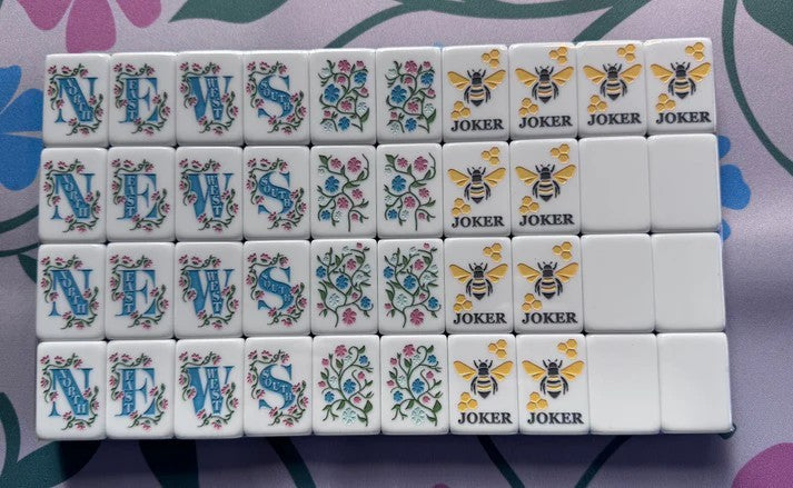 American Mahjong Game Set, 160 Garden/ engraved Bee Layered Mah Jong Tiles