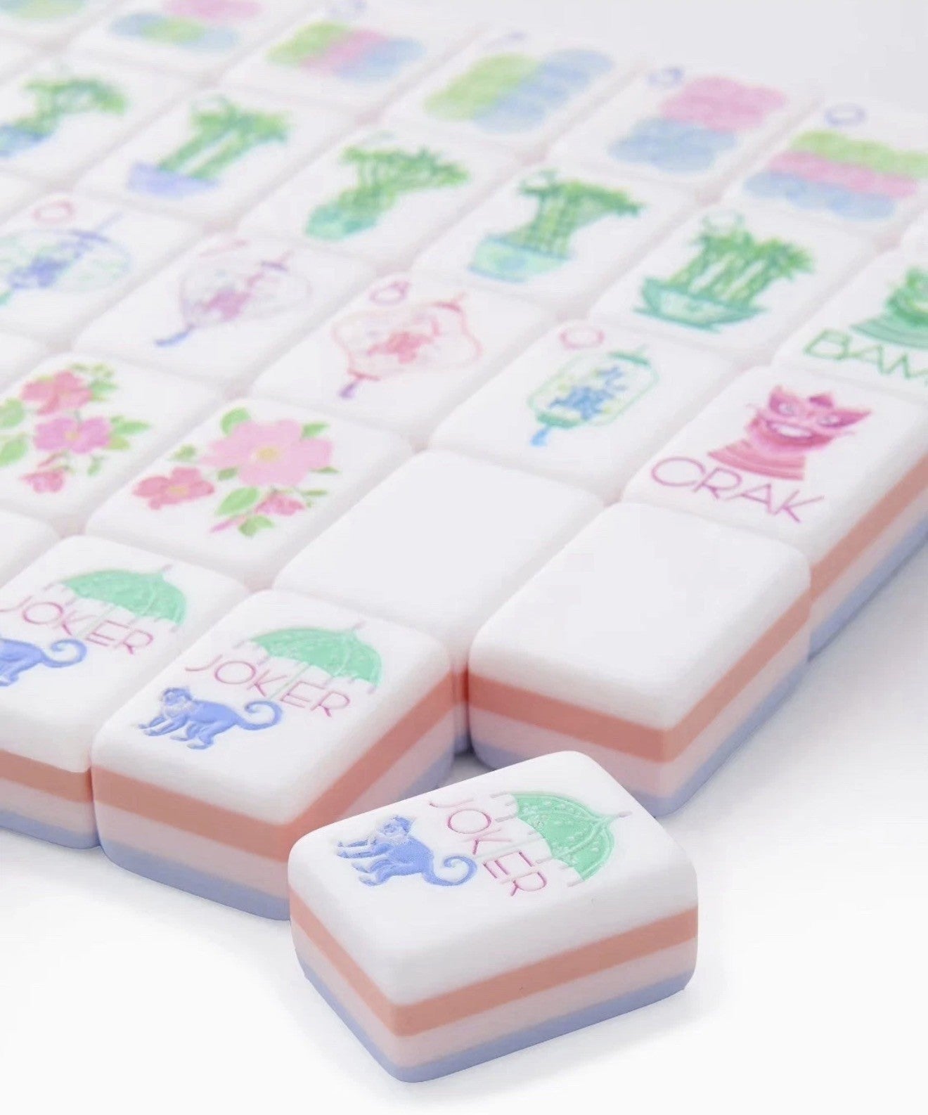 American Mahjong Game Set, 160 engraved LIght Purple Layered Mah Jong Tiles