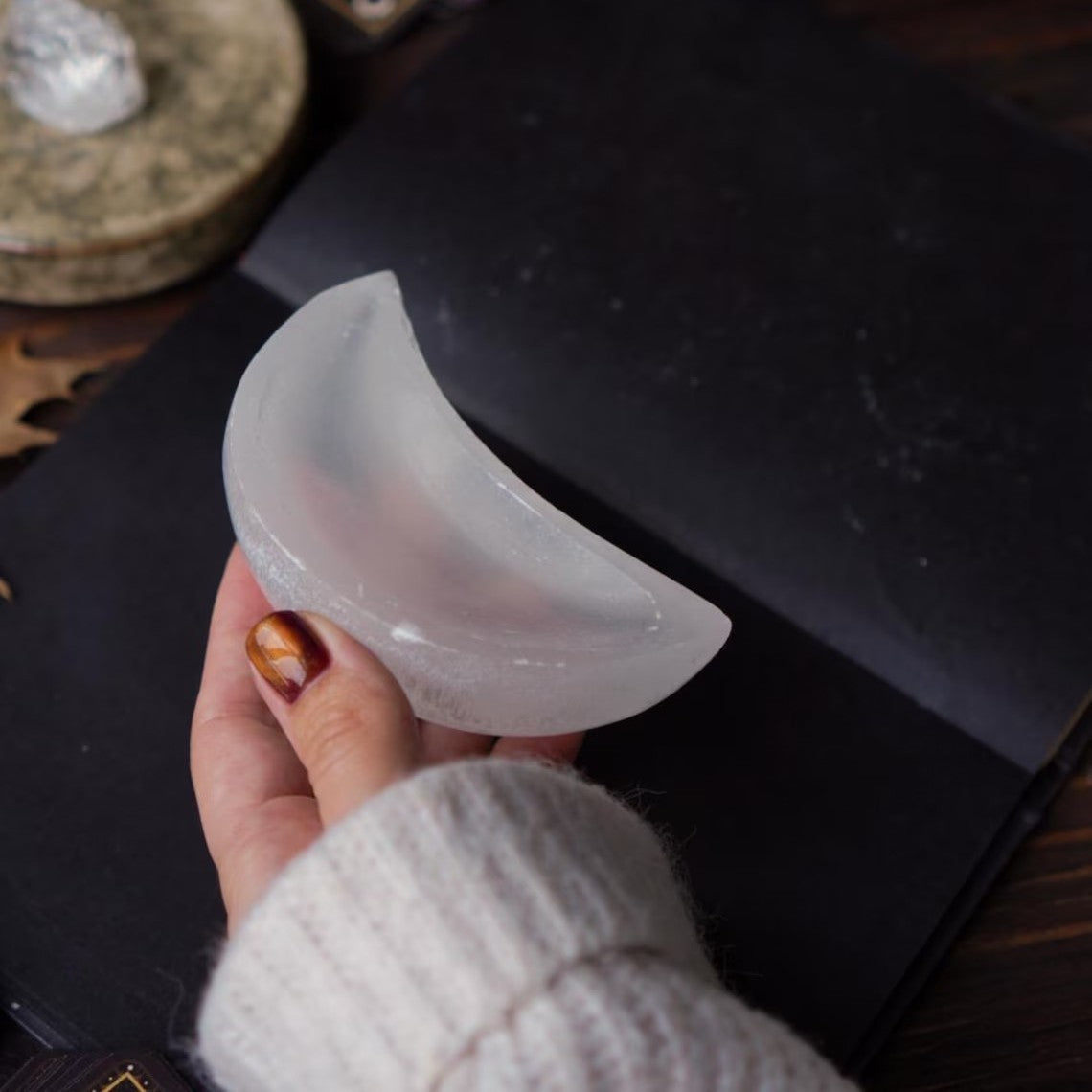 10cm Crescent Selenite Polished Charging Cleansing Degaussing Dish Offering Bowl
